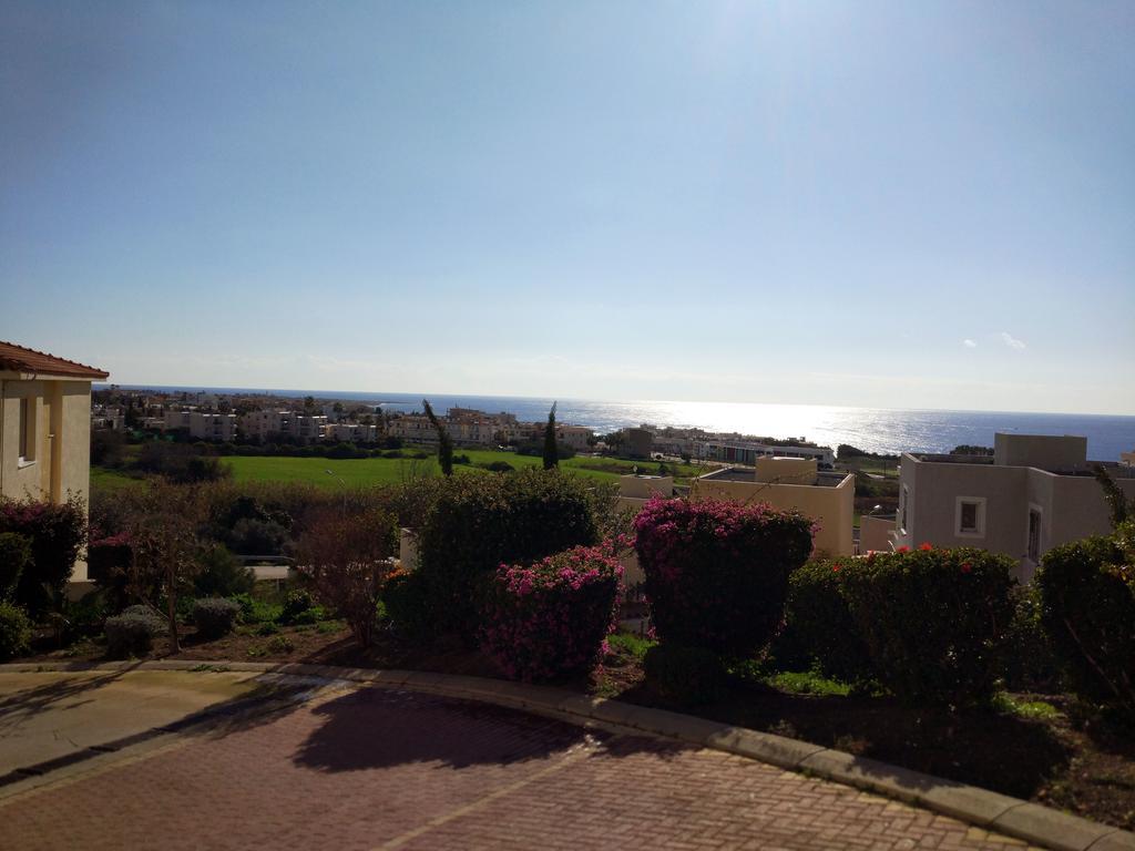 Panoramic Eden Apartment Paphos Bagian luar foto